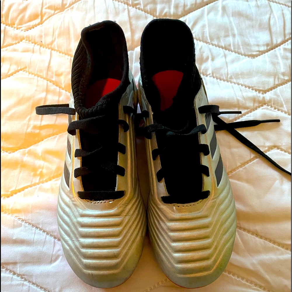 adidas Predator 18.3 FG Size 1 kids